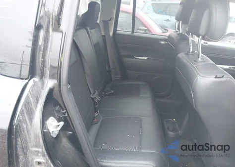 2017 Jeep Compass Latitude 4X4 из США, поврежденный, VIN 1C4NJDEB4HD205233